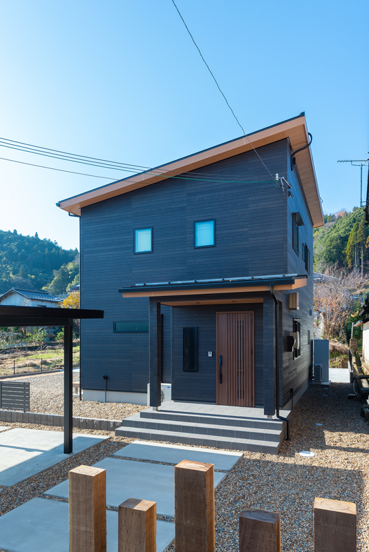 大正ロマンスタイルの家 新築住宅施工例 福知山 丹波 篠山の新築一戸建て 注文住宅 ゼロエネ住宅 ヨネダ 大正ロマンスタイルの家 新築住宅施工例 福知山 丹波 篠山の新築一戸建て 注文住宅 ゼロエネ住宅 ヨネダ