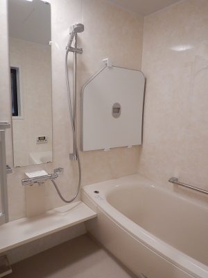 風呂リフォーム　0.75坪から1坪へ　暖かく広い浴室へ