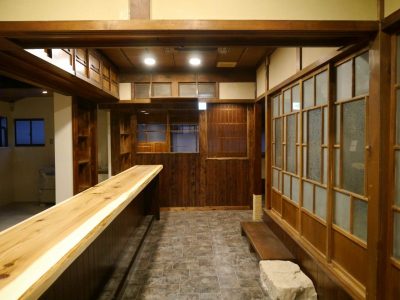 古民家リフォーム　できる限り残して落ち着いて寛げるお店　串BAL　居酒屋