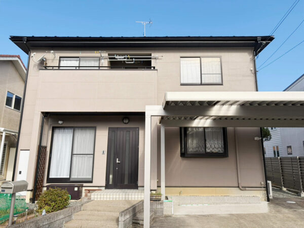 福知山市｜給湯器裏までしっかり塗装！外壁・屋根塗装と設備交換のセット施工