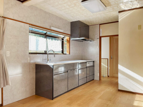 福知山市｜古い台所を最新システムキッチンへ入替