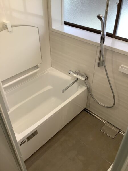 浴室改修工事　タカラスタンダード　ぴったりサイズのお風呂で快適に