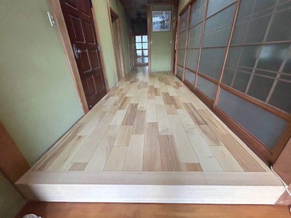 丹波篠山市｜玄関フロアの上張りオススメ