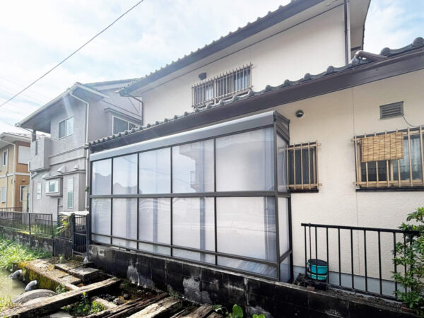 丹波篠山市｜暗かったストックヤードを明るく一新！LIXILスピーネへの取替工事