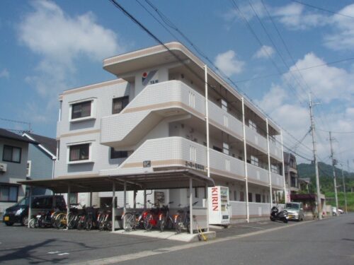 ユーミー岩井東町 103