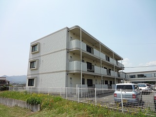 ユーミー三段池 203