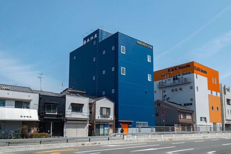 工場建築の施工事例外観　株式会社泉州屋様（大阪府）