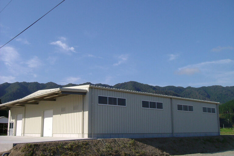 倉庫建築の施工事例外観　ホルベイン画材株式会社様（兵庫県）