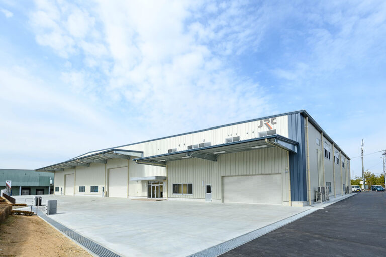 工場建築の施工事例外観　JRCC&M株式会社様（兵庫県）