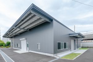 工場建築の施工事例外観　カブト工業株式会社様（兵庫県）