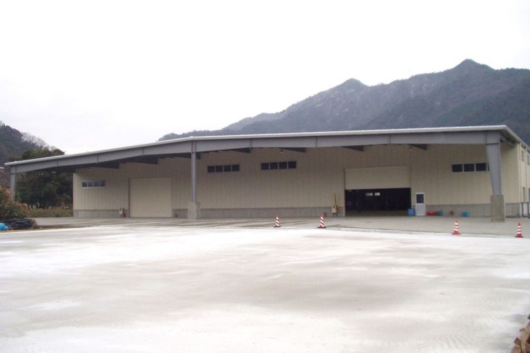 倉庫建設の施工事例外観　丸玉木材株式会社様(京都府)